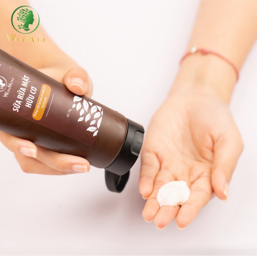 Combo sữa rửa mặt và dưỡng trắng sáng da mặt Wonmom (1 sữa tắm hữu cơ+ 1 kem nghệ tươi)