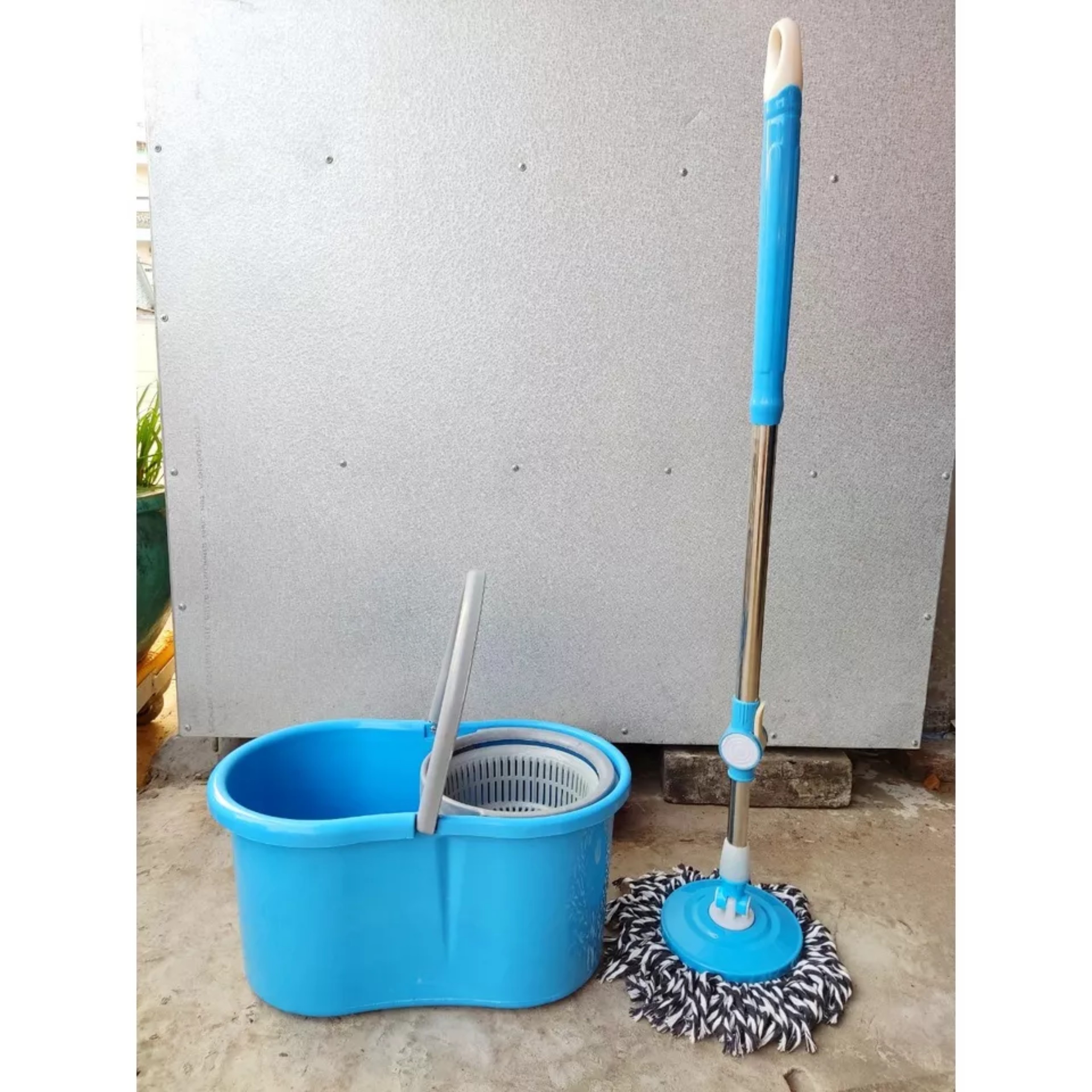 Bộ thùng lau nhà 360 độ trọn bộ: ( 1 thùng, 1 cây, 1 bông lau )