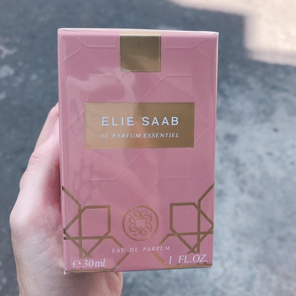 Nước hoa nữ Elie Saab Le Parfum Essentiel EDP 30ml