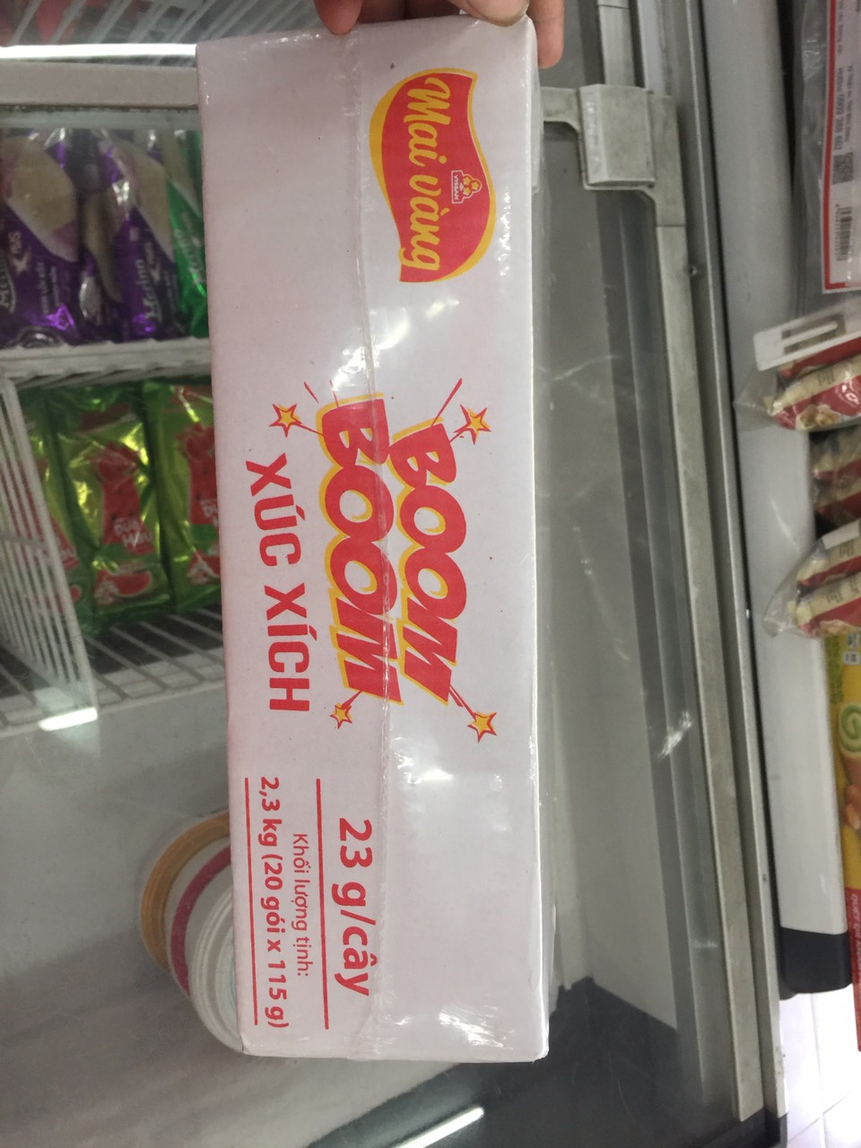 1 Thùng xúc xích boom boom vissan (100 cây x 23g).