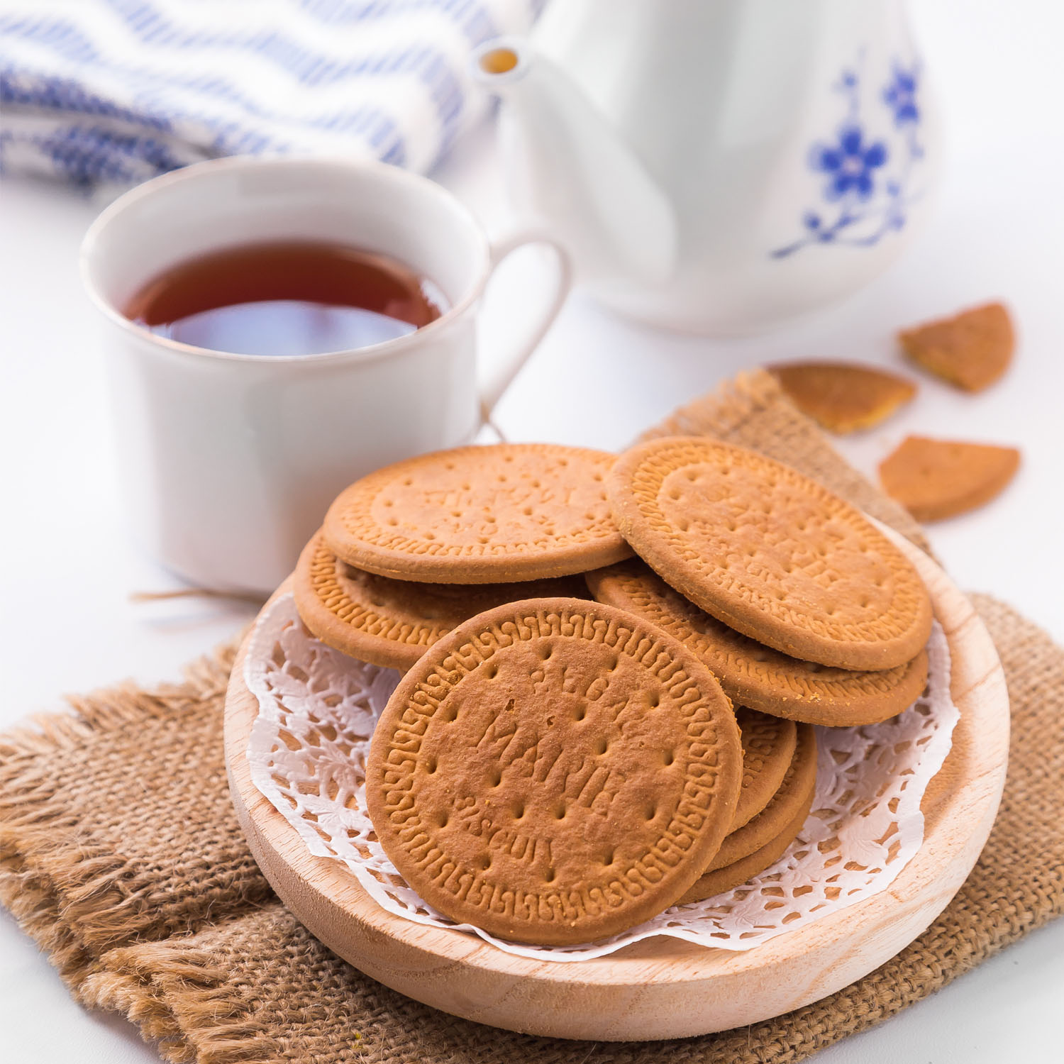 BÁNH QUY REGAL MARIE BISCUITS (120g) - NHẬP KHẨU INDONESIA
