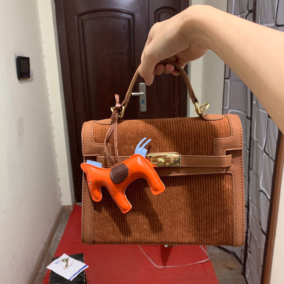 Túi Xách Đeo Chéo Thời Trang Dành Cho Nữ