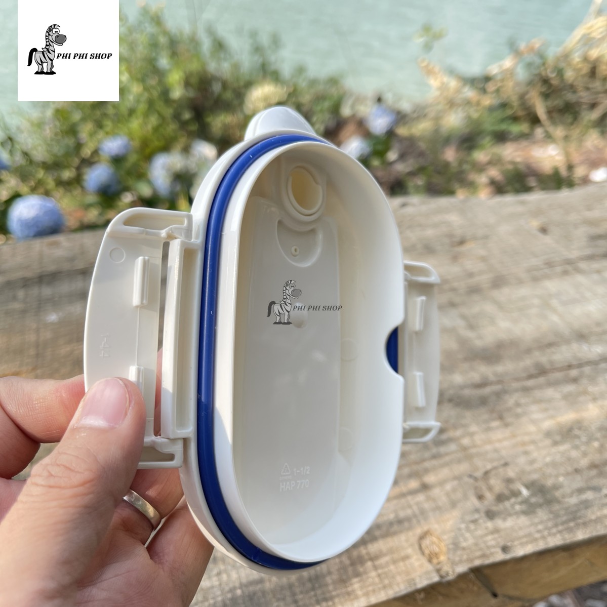 Bình đựng nước nhựa tritan Lock&Lock 2.1Lit HAP770