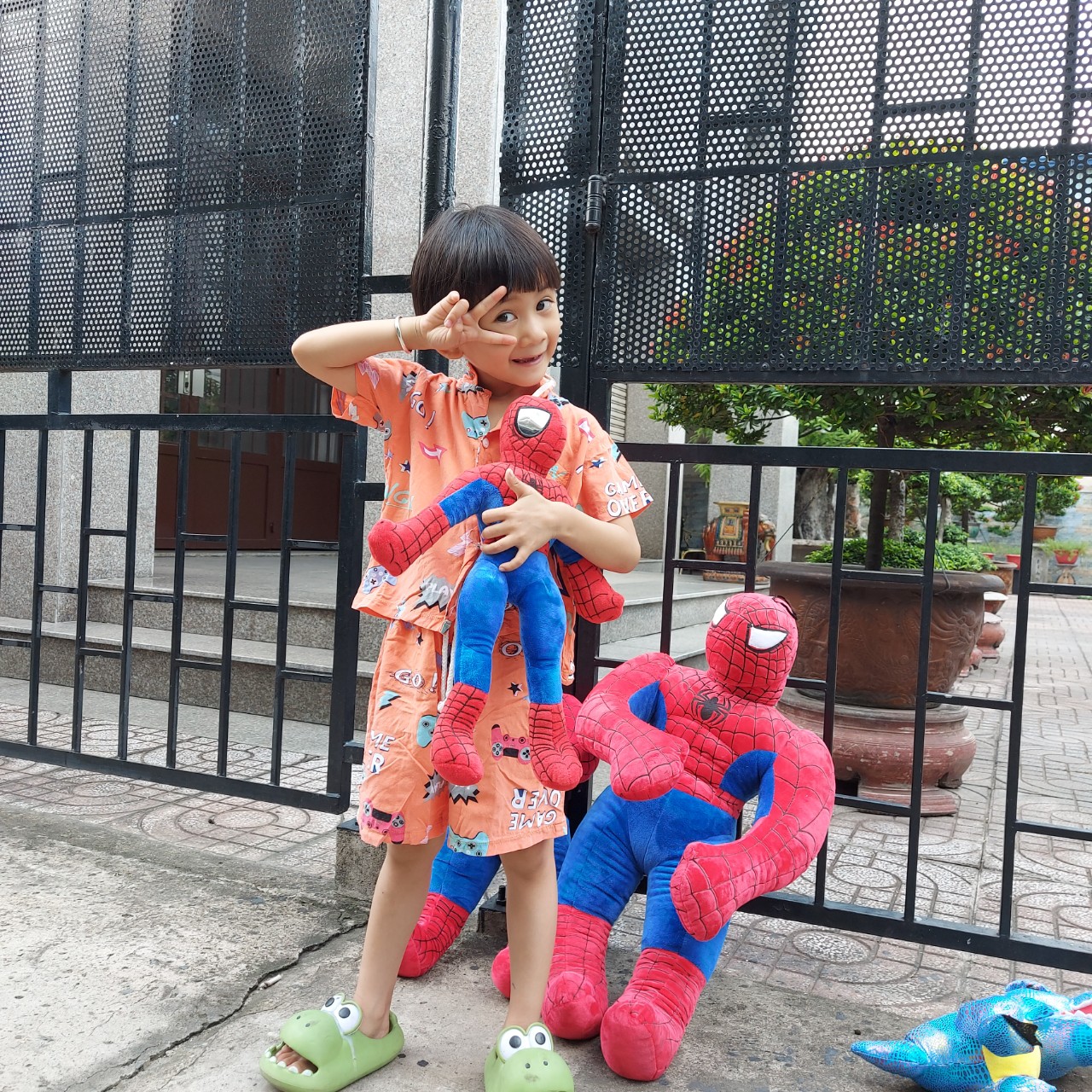 [Hcm] 🕷️   Superman Spiderman Plush Toy – the Children's Hero Has Appeared! 🕷️ 3 Options Available for Children to Choose from