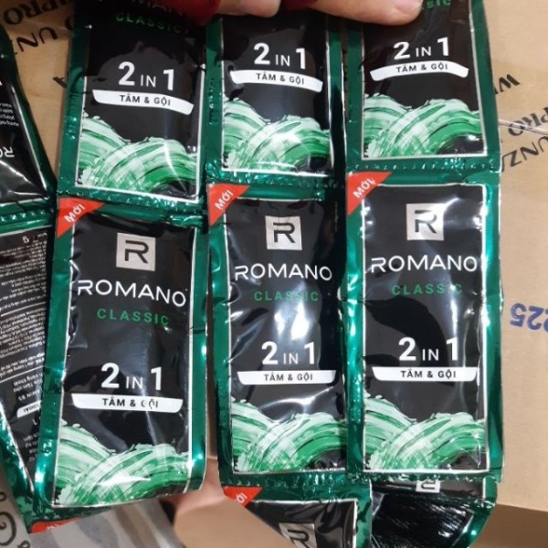14 gói Dầu dây Tắm Gội Romano 2in1