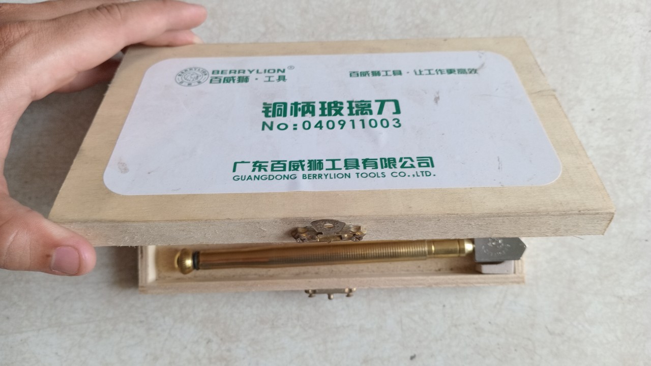 Dao cắt kính thủy tinh BerryLion