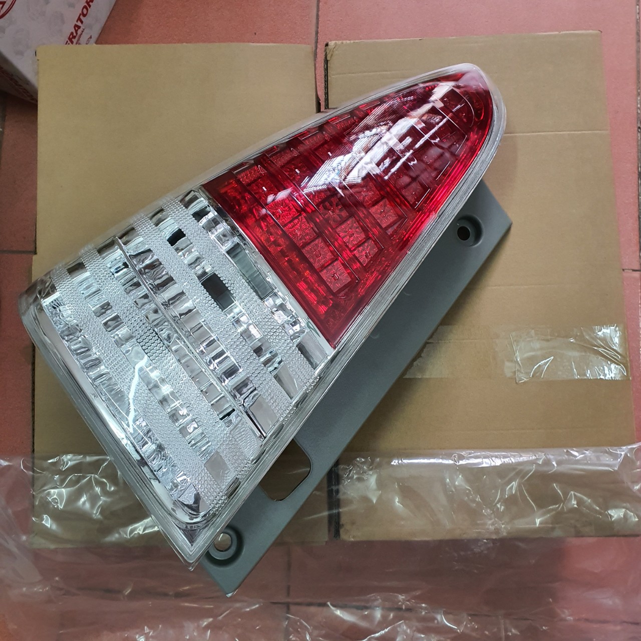 Đèn hậu innova 2008-2012 ( đơn giá bán /1 chiếc )