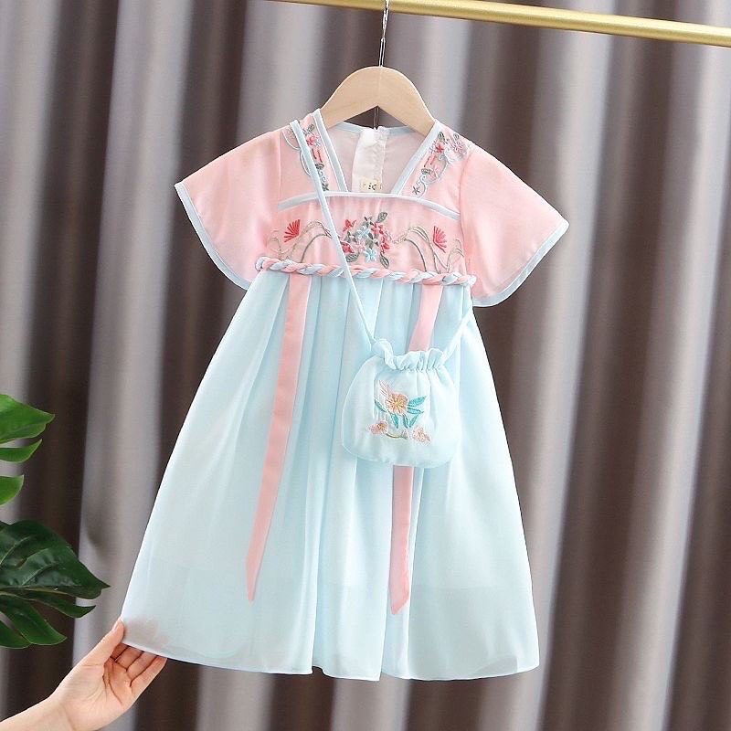 Sét váy cổ trang bao gồm phụ kiện cho bé