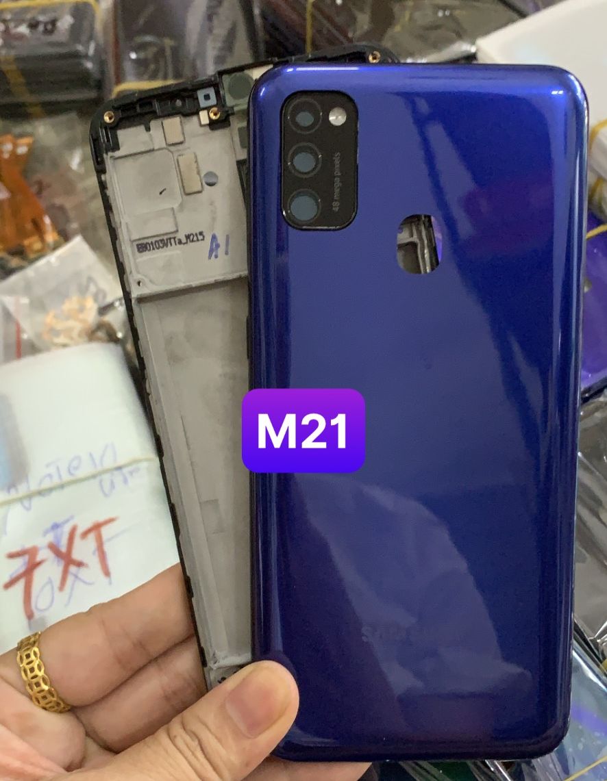 bộ vỏ samsung M21 ( SƯỜN+ LƯNG ,KÍNH CAM ,NÚT BẤN)