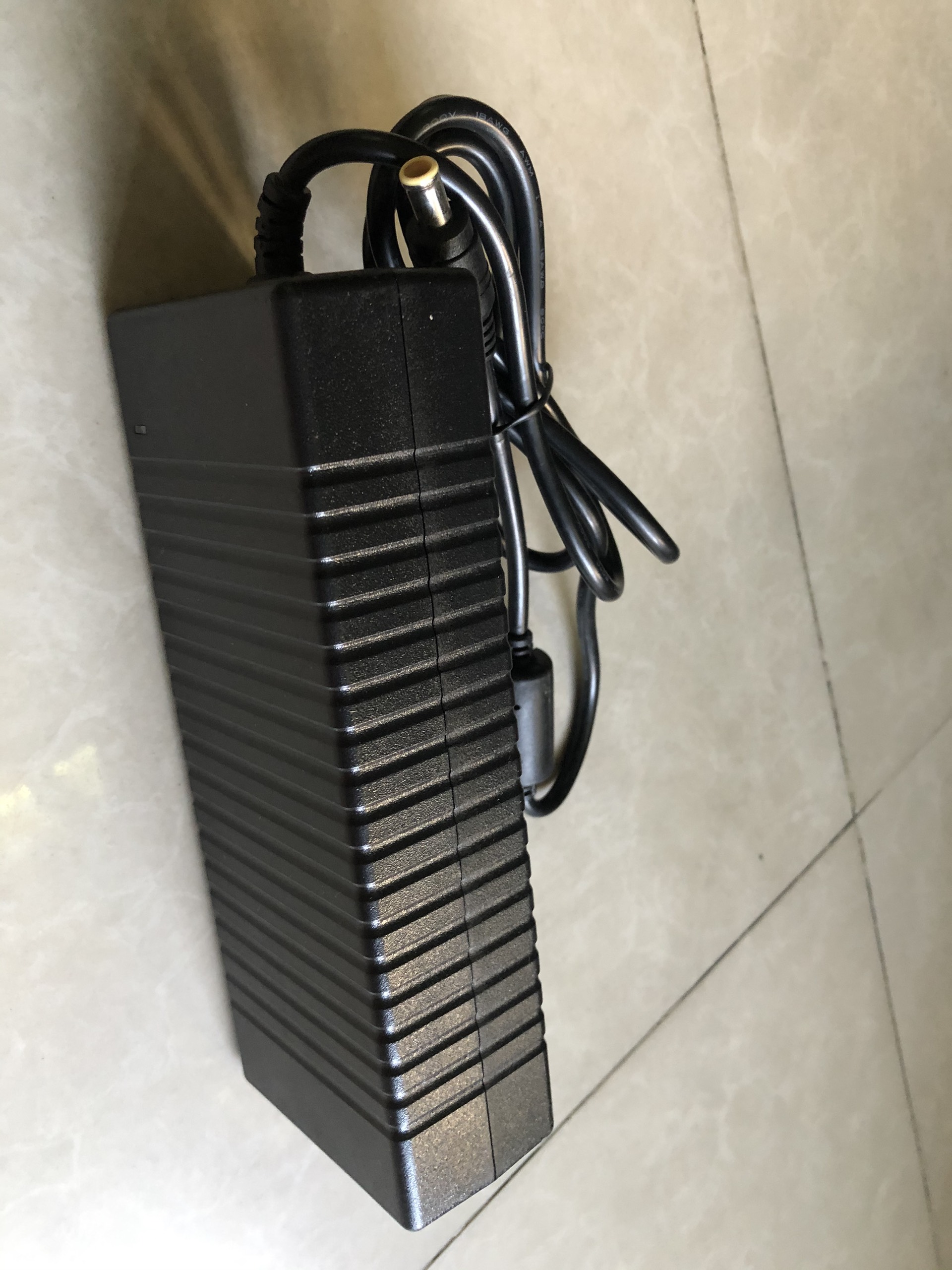 Nguồn Adapter Cho Ti Vi SONY 6.2A /120W