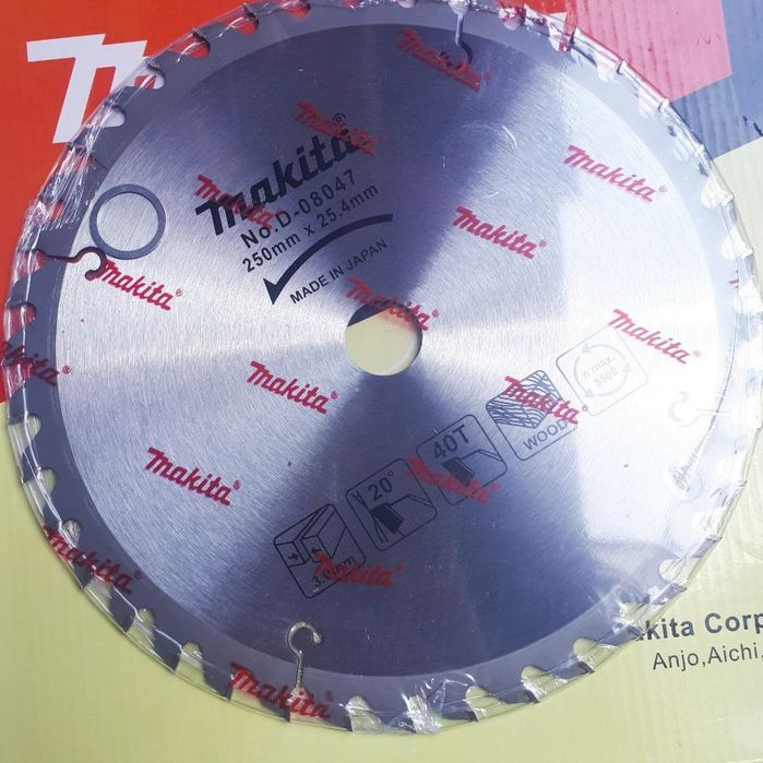 Lưỡi cắt gỗ makita d250mm