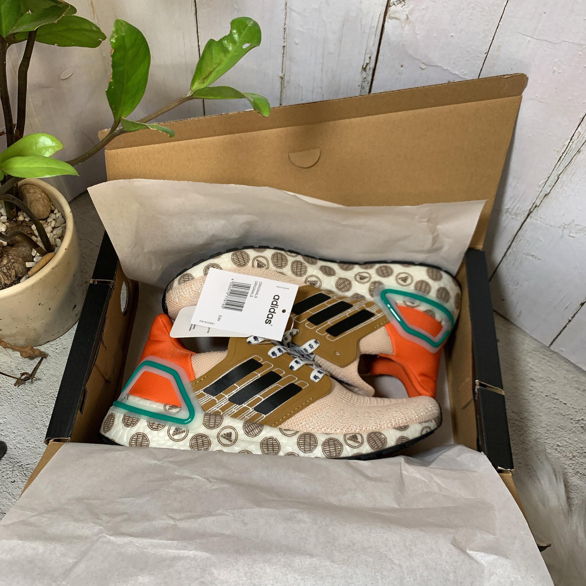 >> BÁO GIÁ GIÀY SNEAKERS NAM GEOX U ARIAM C BLACK | Shopee Lazada Sendo Tiki mới nhất 202 Giày Sneaker Nam Nữ UltraBoost-20 Linen/Black-Glory Amber Full Box Cao Cấp