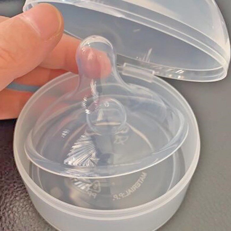 Trợ Ti Silicon hộp 2 núm hỗ trợ mẹ và bé