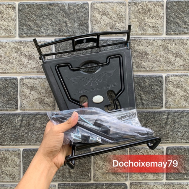 Baga nhựa đen khung sắt gắn air blade 2013-2016