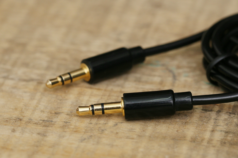 Cáp âm thanh 2 đầu 3.5 Dtech