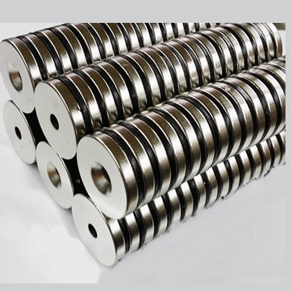 Nam châm viên 30x5 lỗ 6mm có lỗ bắt vít