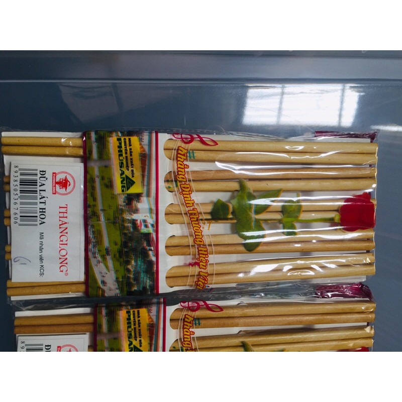 Đũa gỗ lát hoa (1 vỉ 10 đôi) Thăng Long - Phú Sang