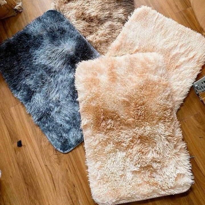 Thảm lông siêu mềm mượt kích thước 60 x40 cm- màu ngẫu nhiên.