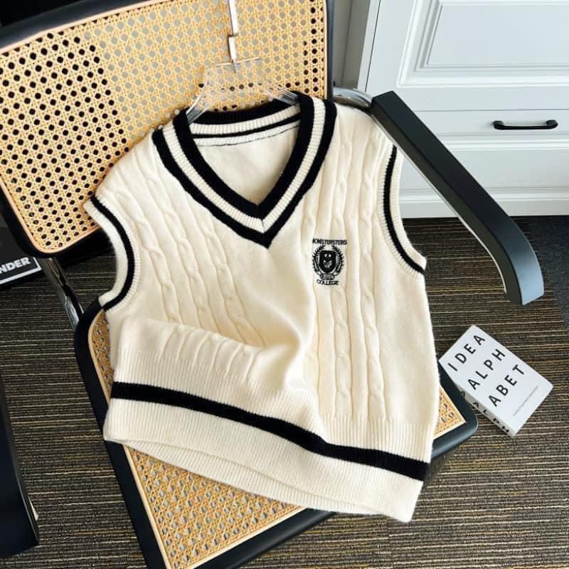 Áo len gile cổ tim hình huy hiệu nữ LS_AL152