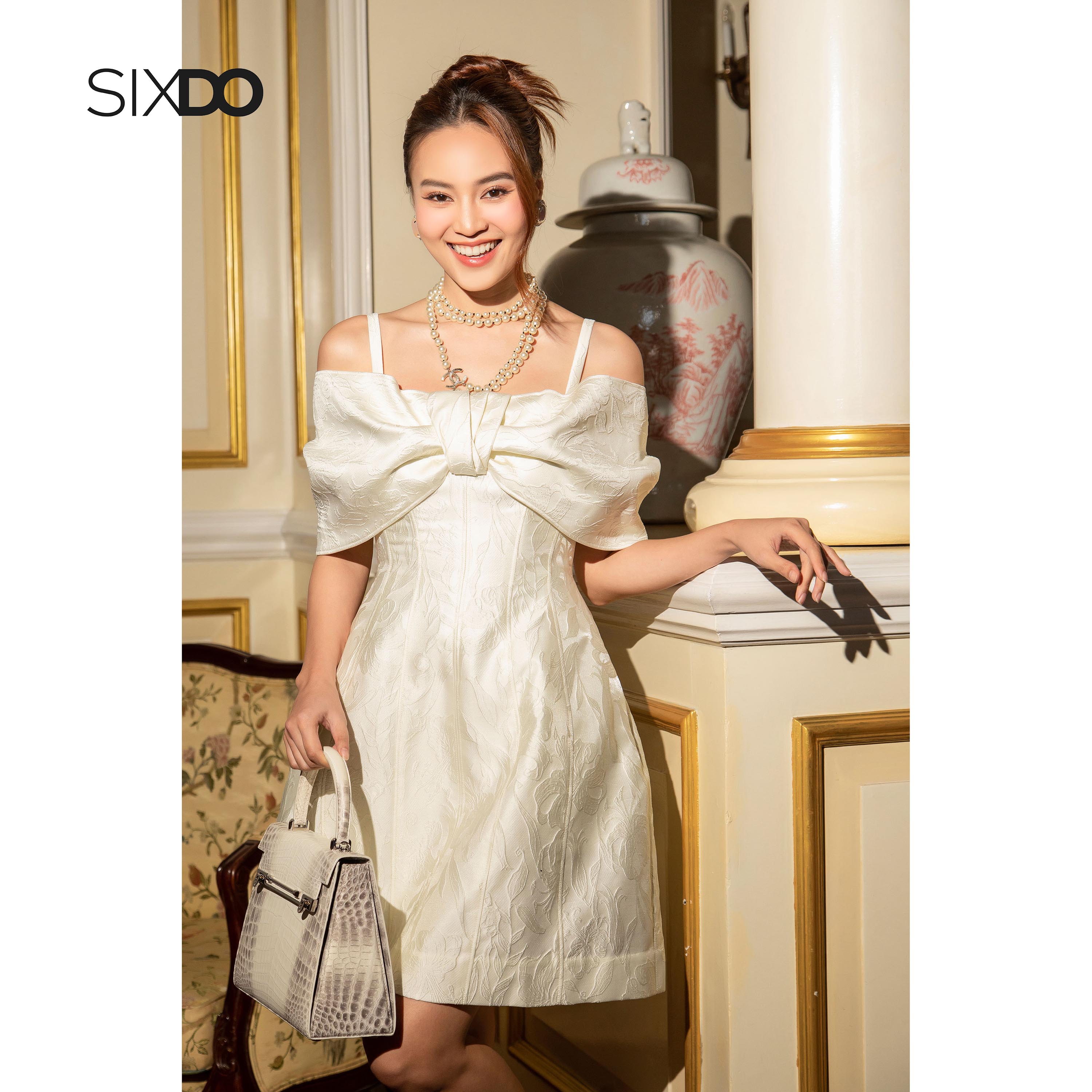 Đầm gấm kem trễ vai SIXDO (Cream Off-shoulder Mini Brocade Dress)