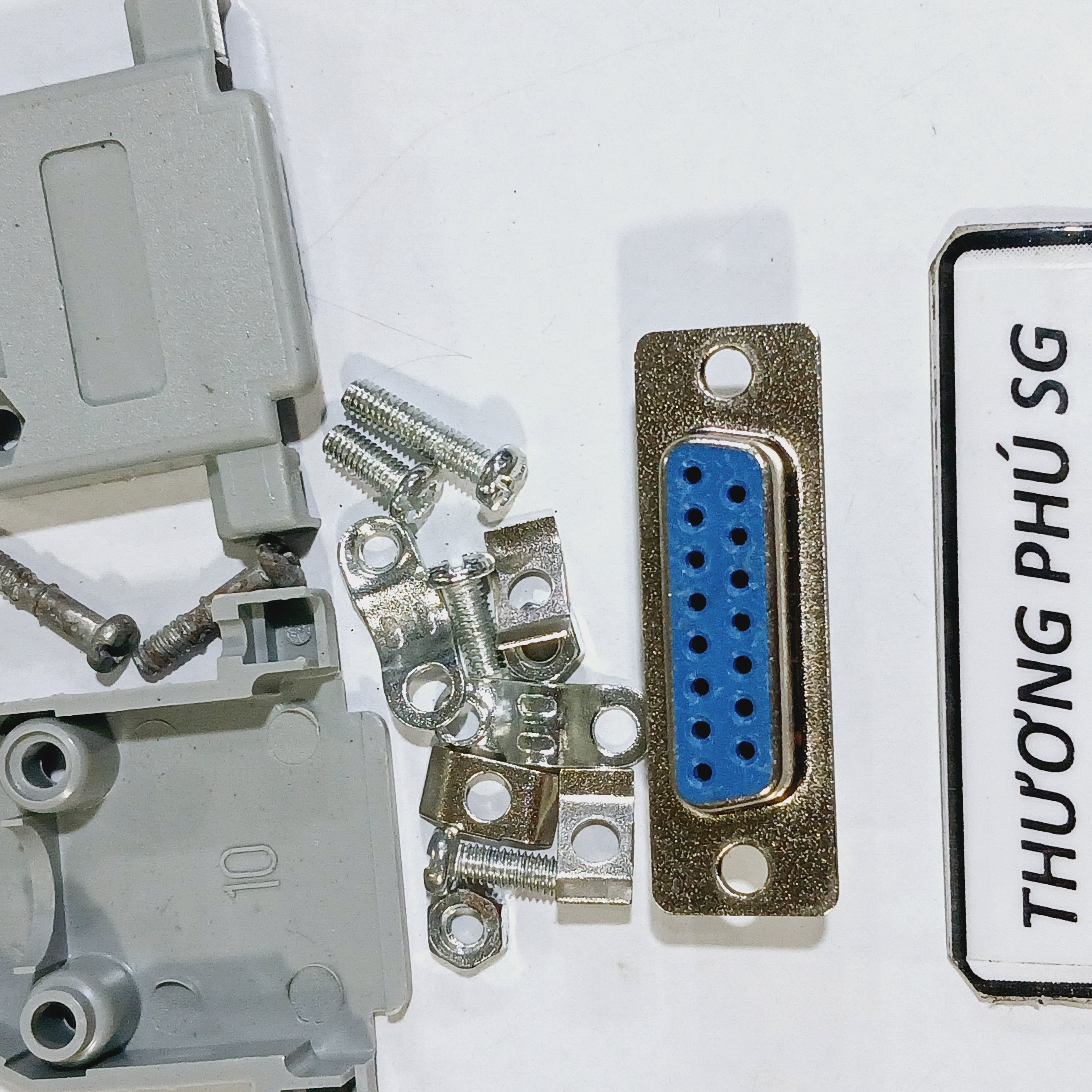 Đầu hàn Com 15 (DB15) / Đầu Com 15 Lổ Cái (DB15F - 15M Lổ Cái) (Bao gồm võ nhựa)