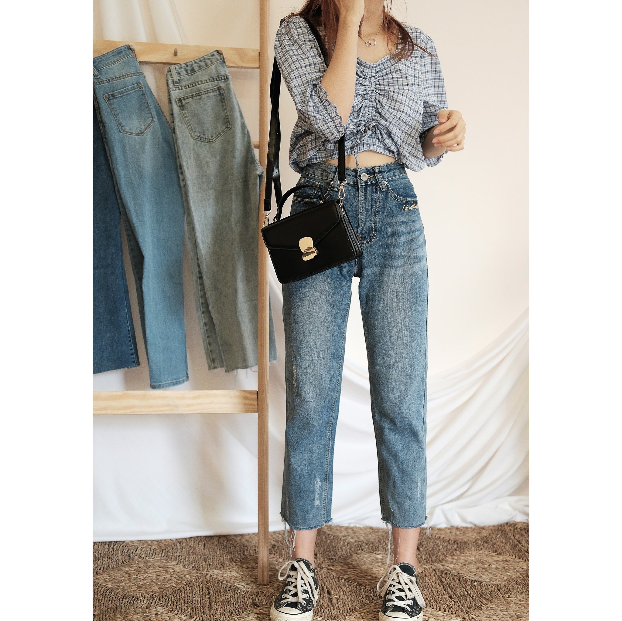 Ligam - quần jeans ống đứng thêu túi