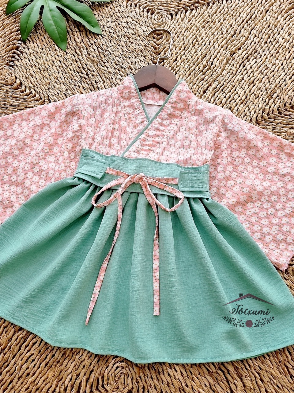 [THIẾT KẾ] KIMONO HOA HỒNG CÁCH TÂN CHO BÉ YÊU [HÀNG ĐẸP] - Tocxumi
