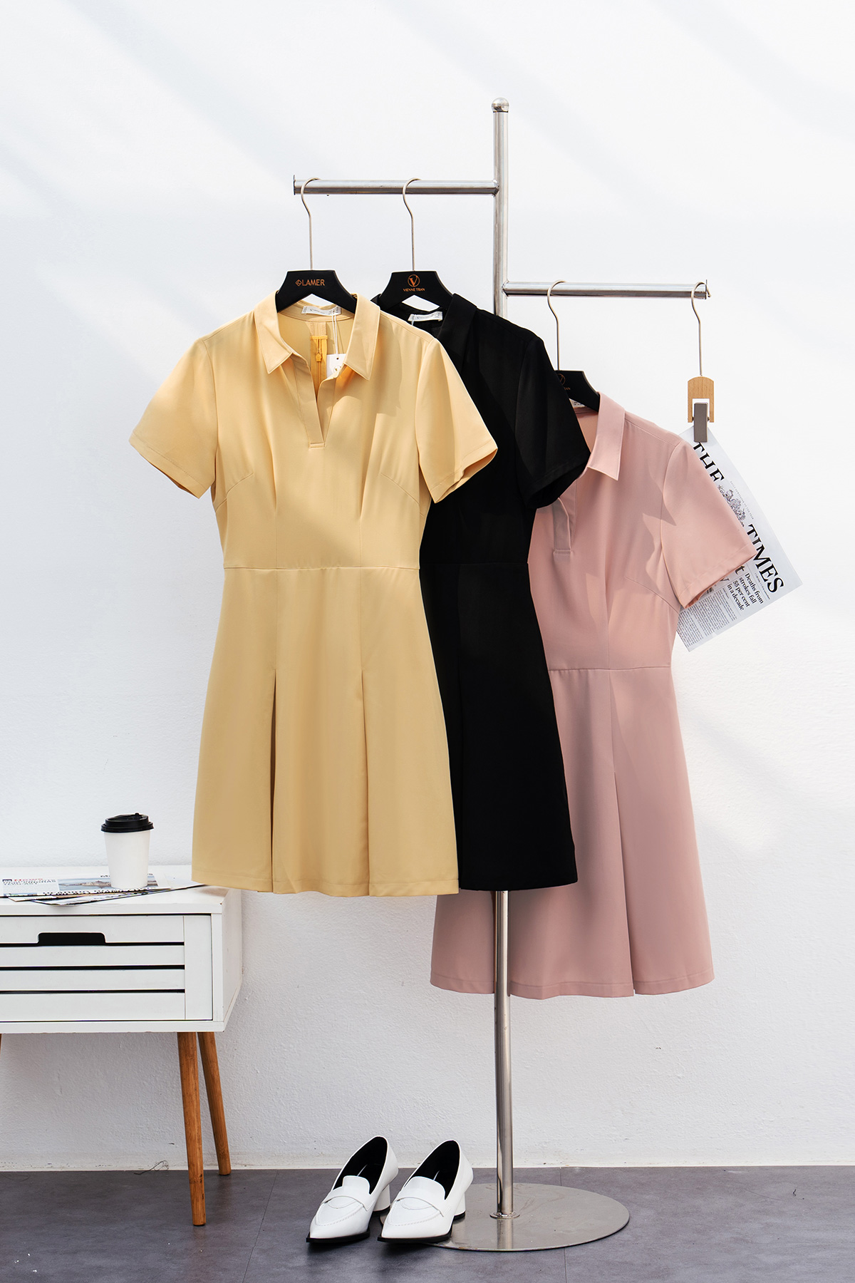 [Nhập LAZFASHIONSALE1111 giảm 15% Đầm Cổ Đức VIENTRAN Chiết Ly Xòe V63R23H010