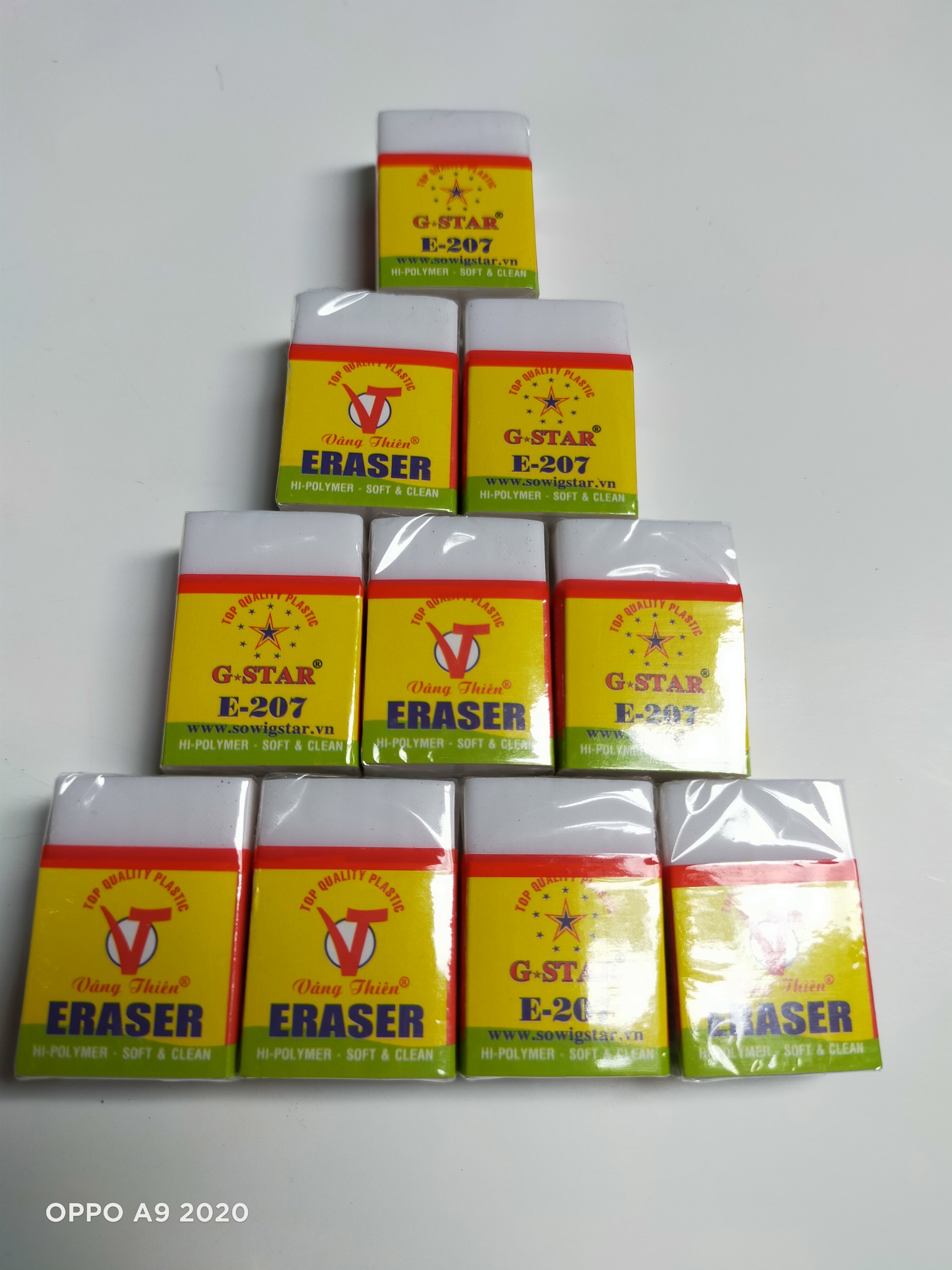 Combo 10 cục gôm trắng/đen E-207 Gstar