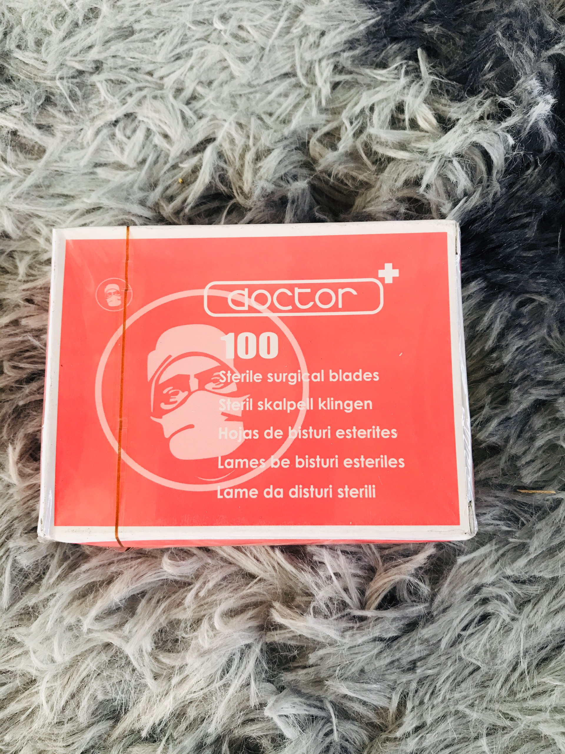 100 Dao mổ y tế