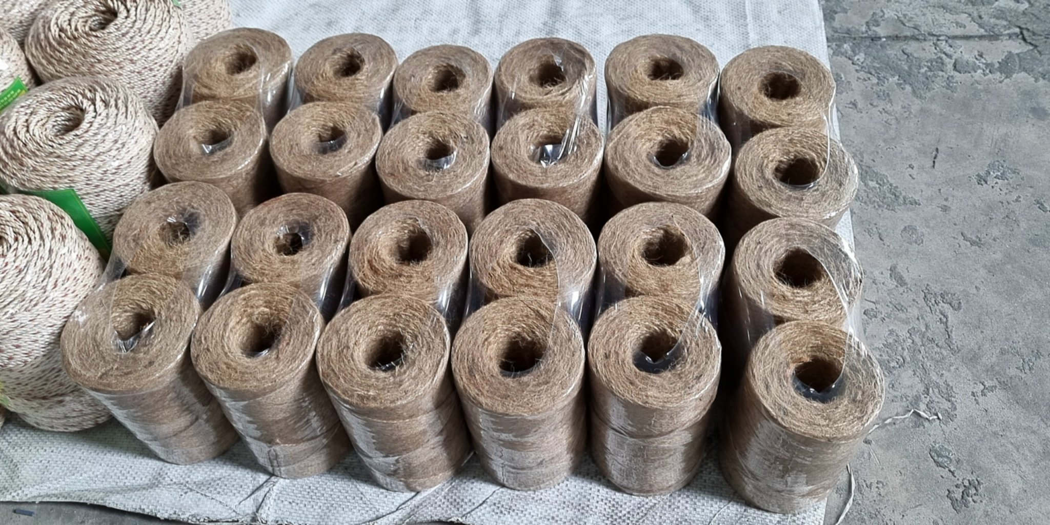 combo 4 cuộn dây thừng gai, dây bố trang trí 220 mét