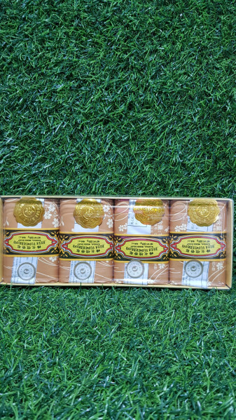 [HCM]Lốc 4 cục xà bông trầm Bee & Flower 125g