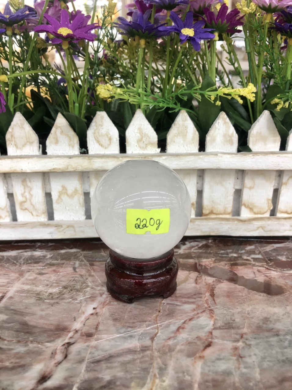 Quả cầu phong thủy đá thạch anh trắng trong - Đường kính 5cm; 5,2cm; 5,4cm; 5,5cm và 5,6cm