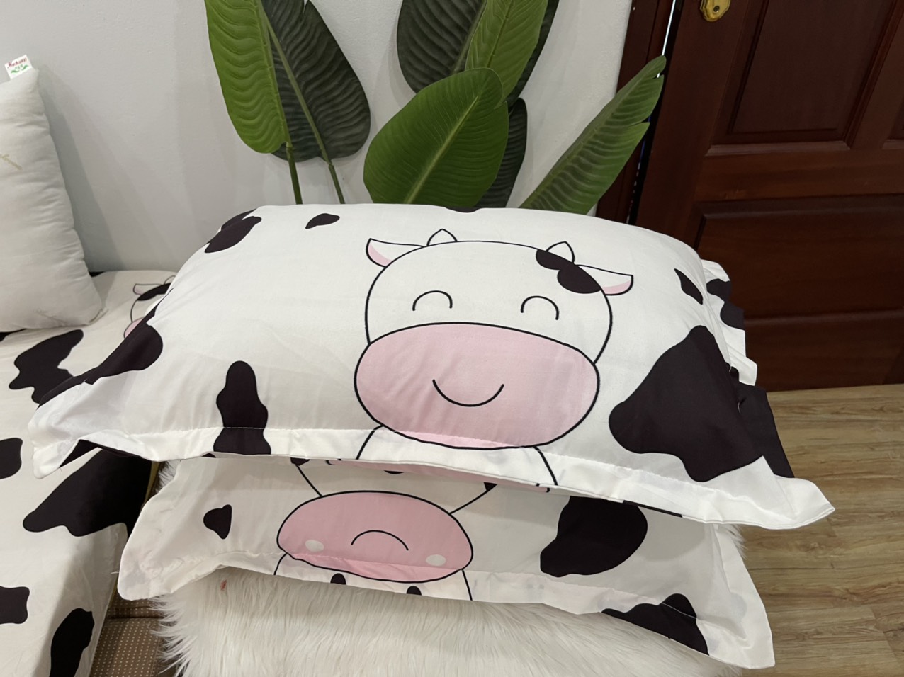 Set Ga Gối Mẫu Bò Sữa Trắng P48