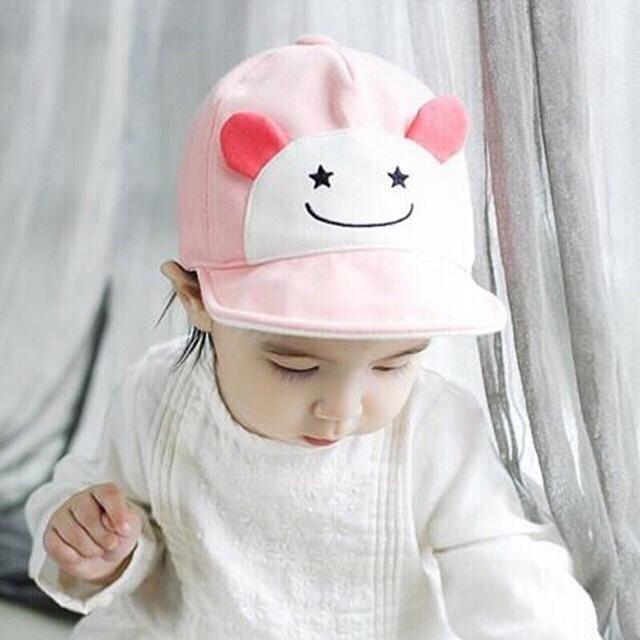 Mũ cho bé thêu chữ HELLO