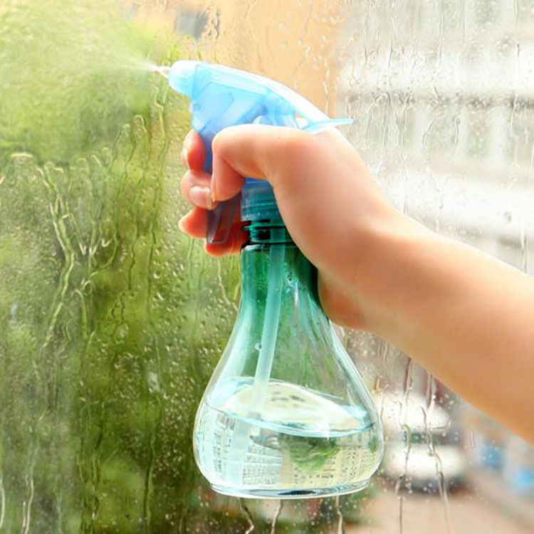 Bình Xịt Nước Tưới Cây Cảnh Tiện Lợi