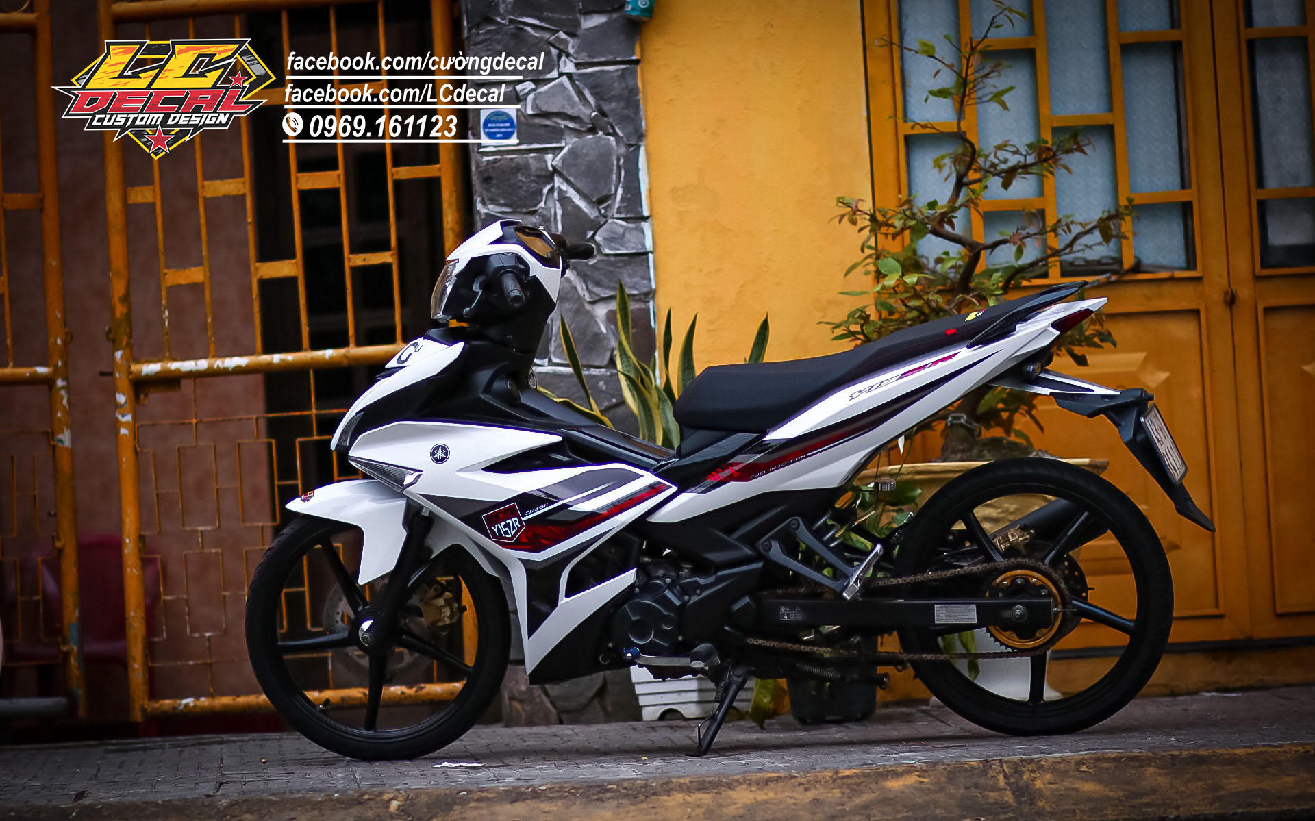Tem rời y15zr mẫu mới 2023 hoa văn đỏ đen bắt mắt cho exciter 150 trắng