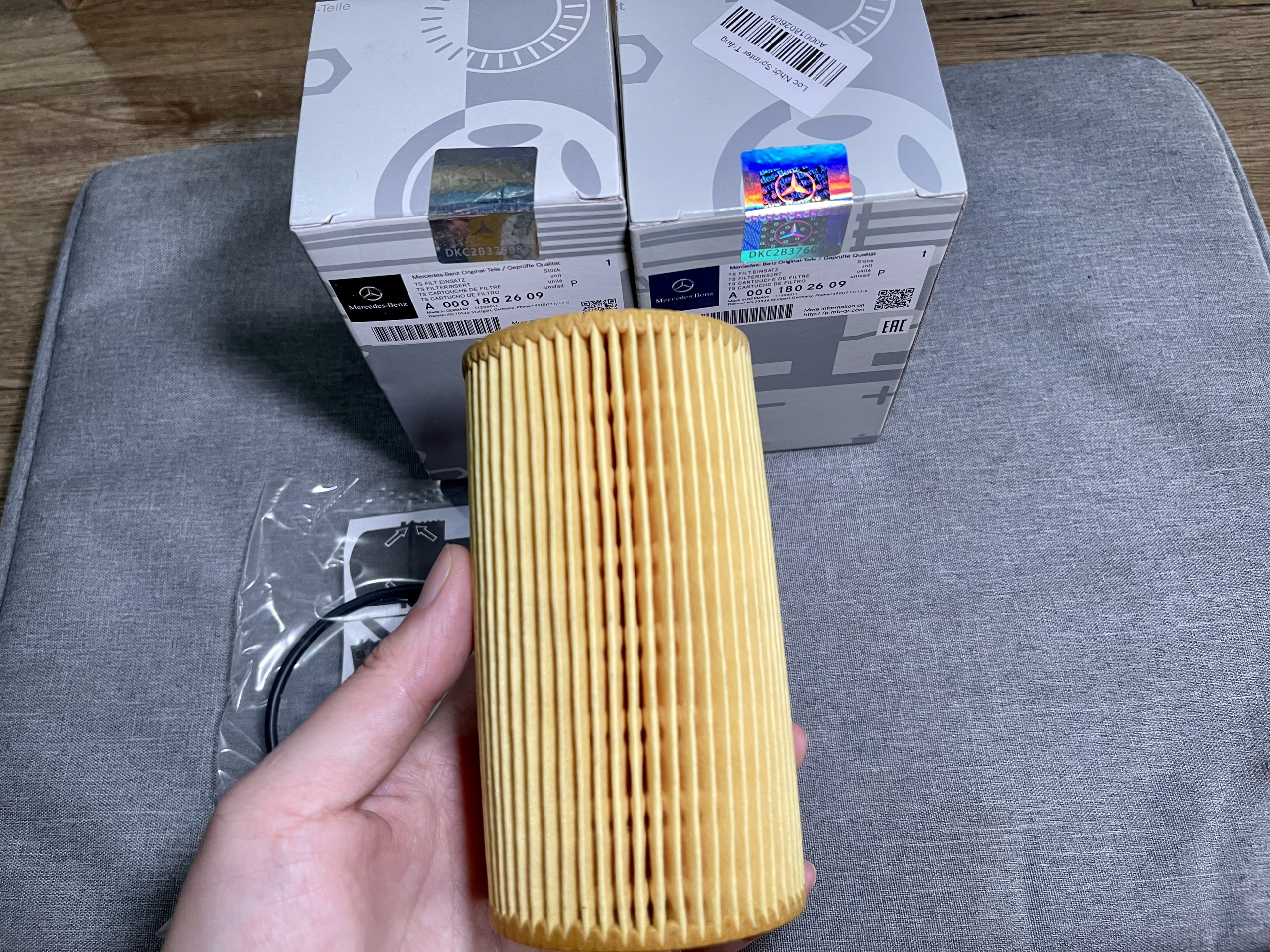 Genuine Asaki Mercedes Sprinter 16-Seat Engine Oil Filter