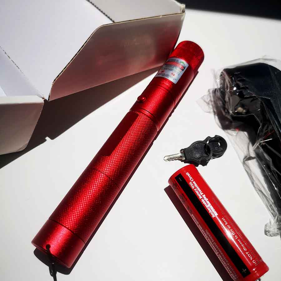 Đèn laze laser công trình 303 tia xanh lá pin sạc vỏ đỏ