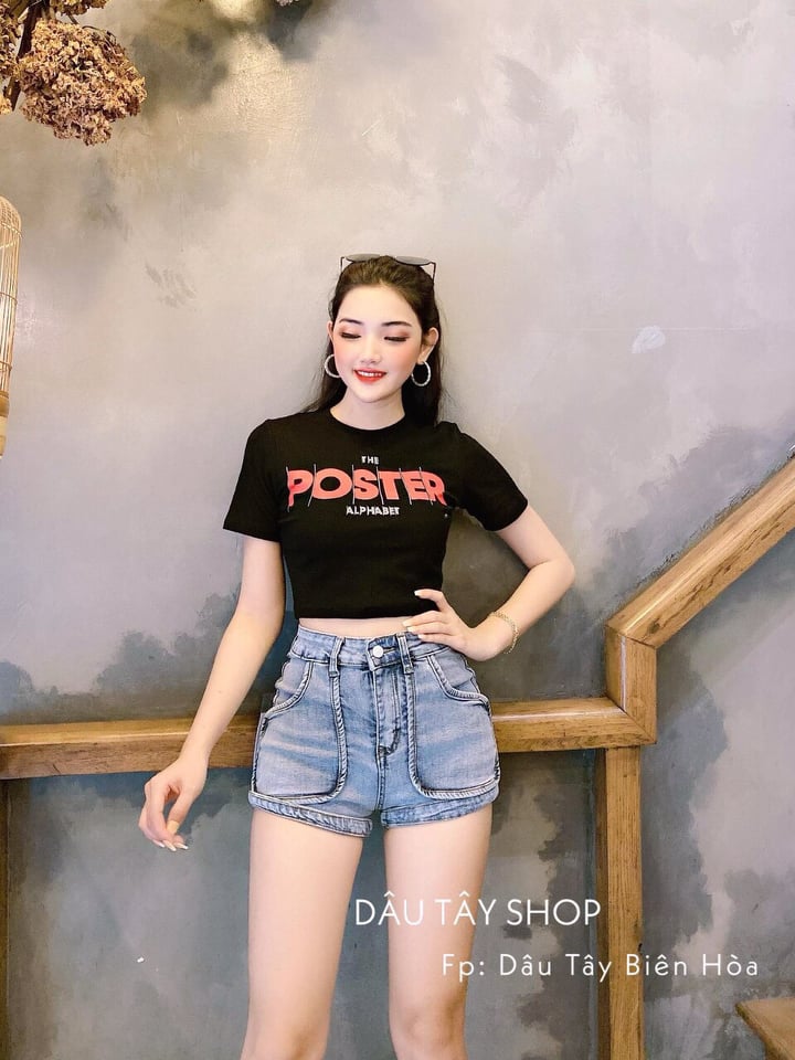 Áo thun croptop in chữ POSTER trước ngực TTSA0020