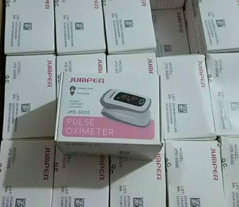 Máy đo nồng độ oxy SPO2 hiệu JUmper