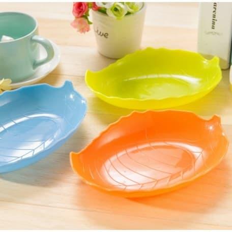 Set 2 đĩa hình chiếc lá bằng nhựa  đựng hoa quả
