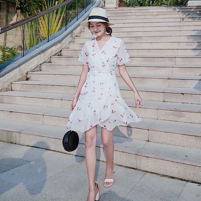 Đầm cherry đỏ đắp tà