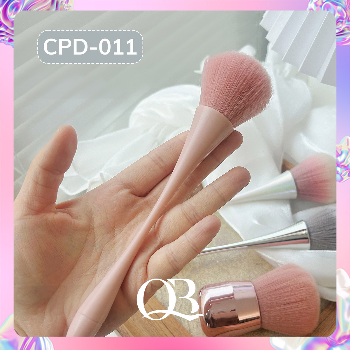 Cọ phủi bụi nail cán dài thiết kế sang trọng đẹp mắt phủi sạch bụi sau khi dũa hoặc phá móng gel