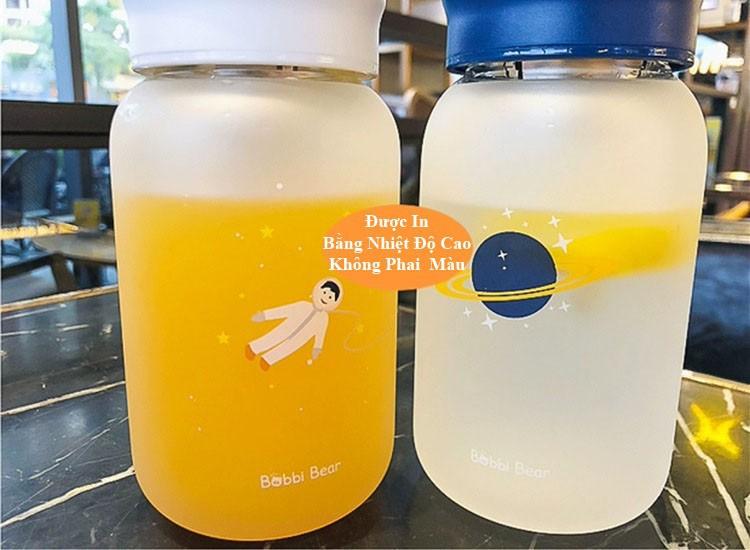 Bình nước thủy tinh khám phá du hành vũ trụ