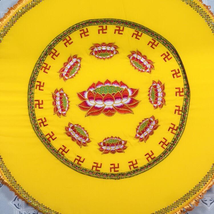 Tọa cụ tròn ngồi thiền thêu hoa sen