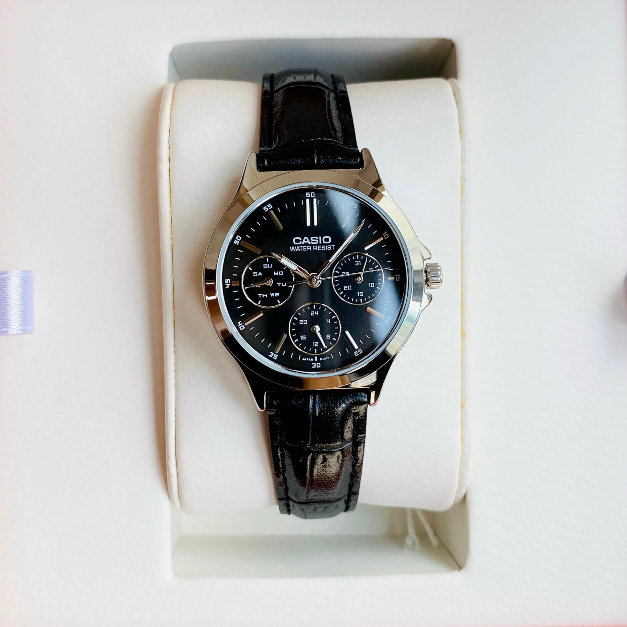 Đồng Hồ Nữ Dây Da Casio LTP-V300L-1A Mặt Đen Fullbox