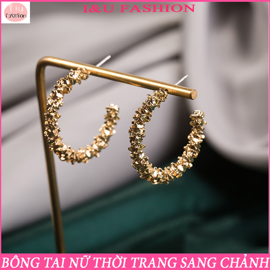 Khuyên tai Bông tai tròn chữ C chất liệu kim loại màu vàng kim sang trọng cao cấp với kiểu dáng thiết kế hiện đại và thời trang cho nữ KT-92