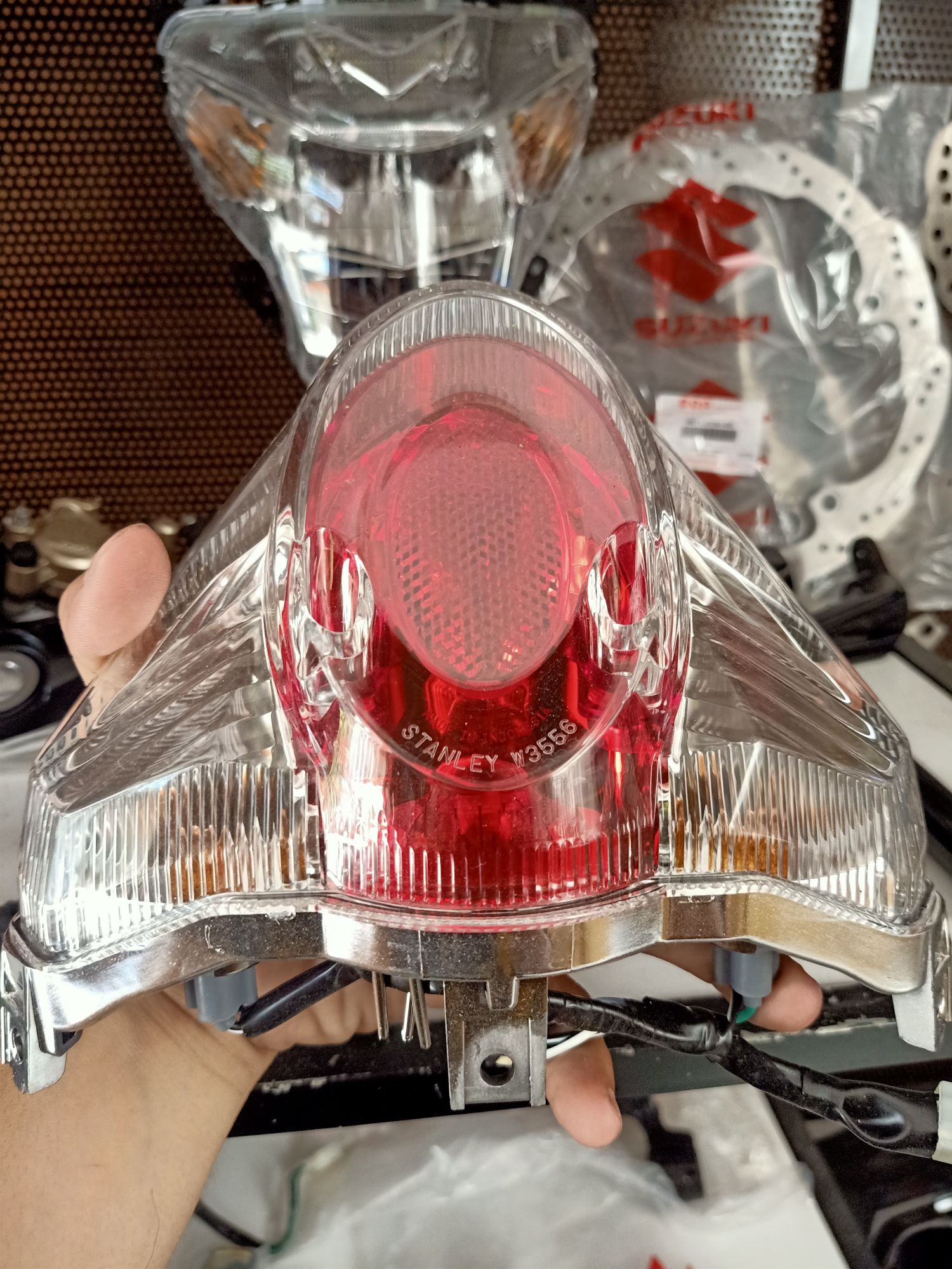 đèn hậu đèn sau satria fi