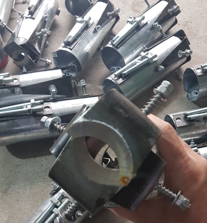 Ống dao cạo vỏ mía + tặng kèm 4 lưỡi